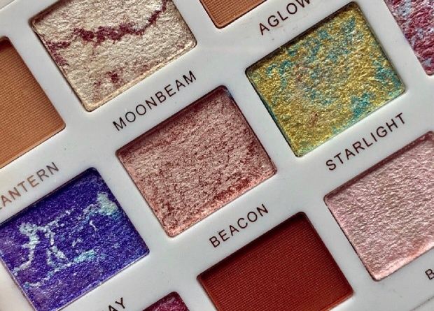 Eyeshadow Palette MakeUp Revolution Pro Regeneration Palette Trends Celestial 18 Colors