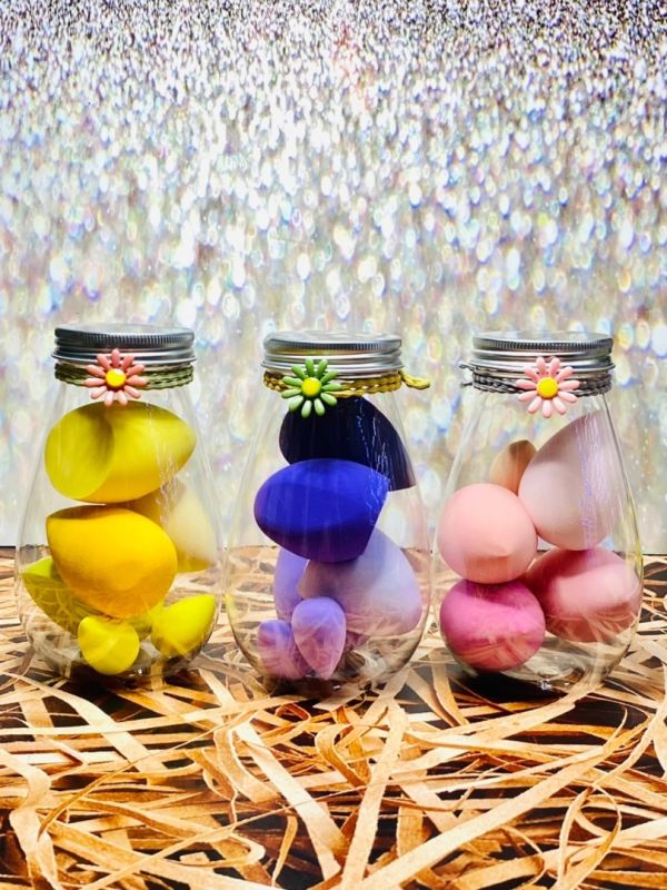 A set of makeup sponges with a jar of 6 pcs (in stock)