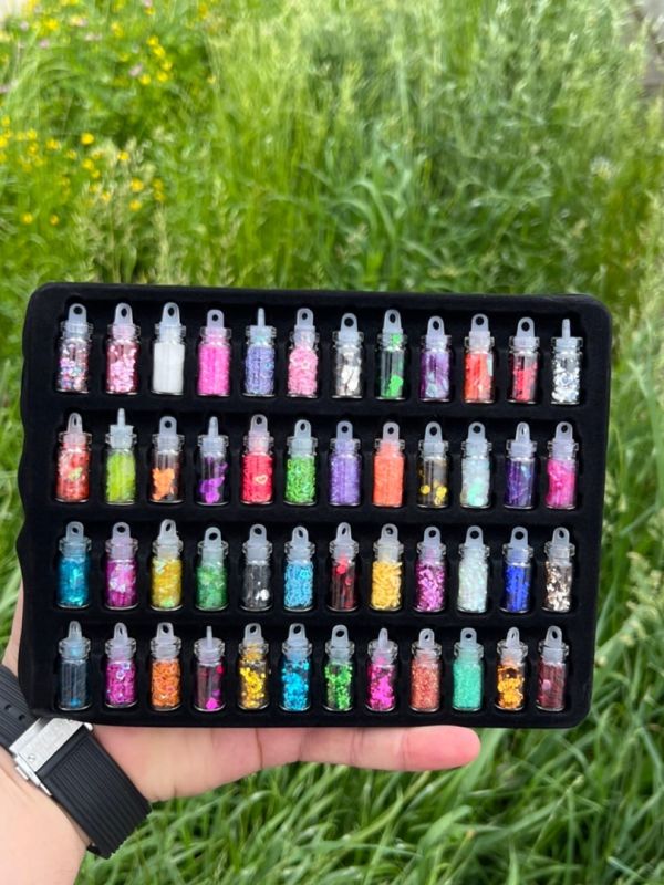 A set for nail design in capsules, 48 pcs (in stock)