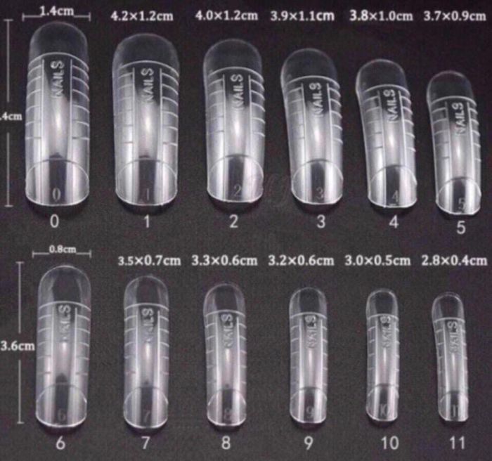 Transparent tips (upper forms) in a Koper 120pcs case